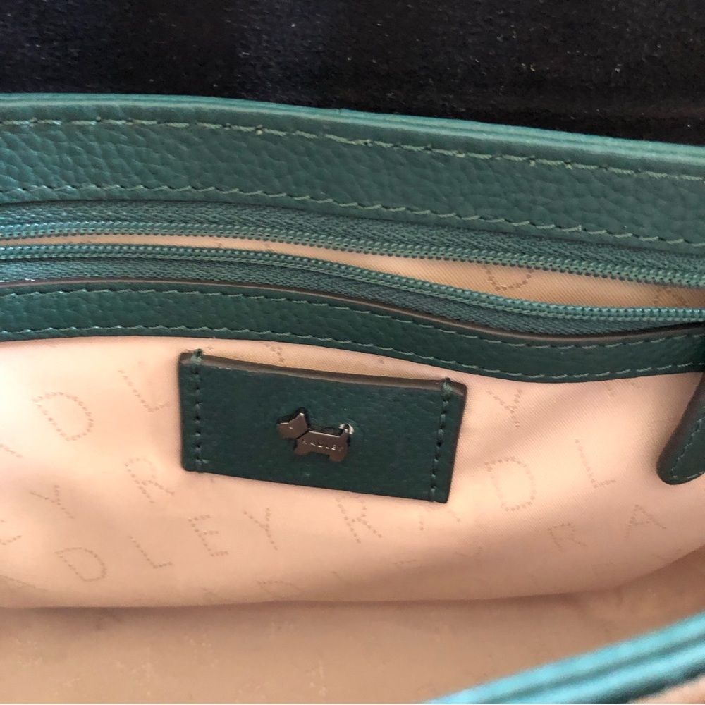 RADLEY LONDON
Agnes Street Small Leather Flapover Crossbody - Picture 7 of 7